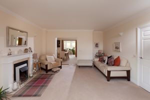 Sitting Room (1)- click for photo gallery